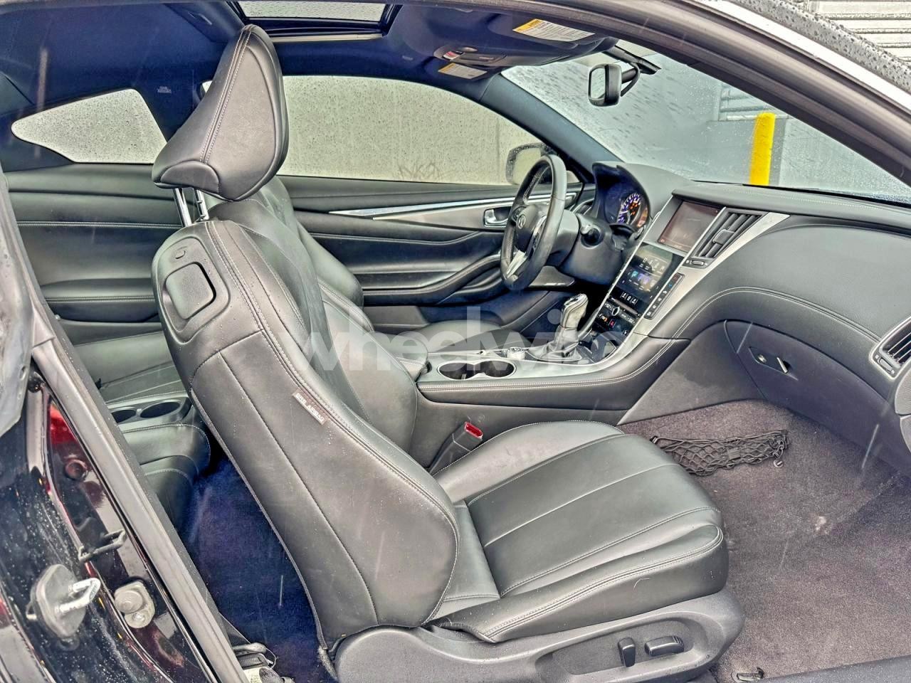 Photo 5 of 2018 INFINITI Q60 LUXE 300 (VIN JN1EV7EL1JM392535)