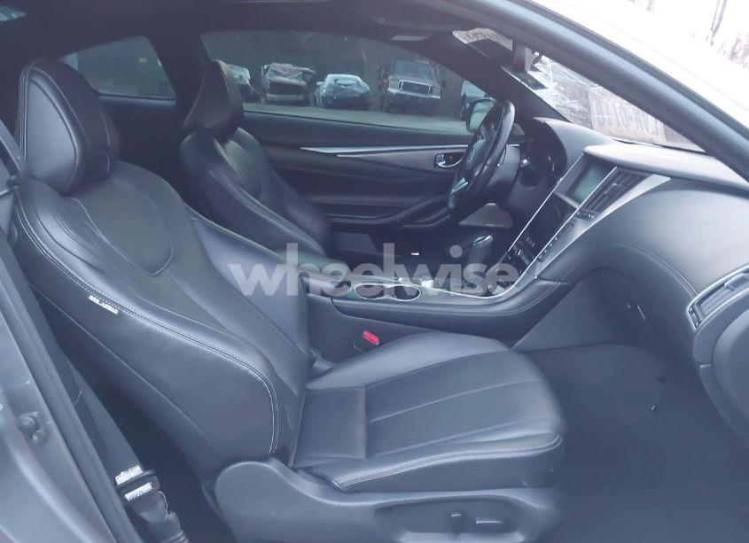 Photo 5 of 2018 Infiniti Q60 3.0T LUXE (VIN JN1EV7EL4JM391783)