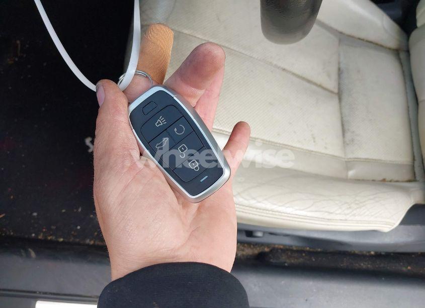 Photo 11 of 2018 Infiniti Q60 3.0T LUXE (VIN JN1EV7EL4JM393131)