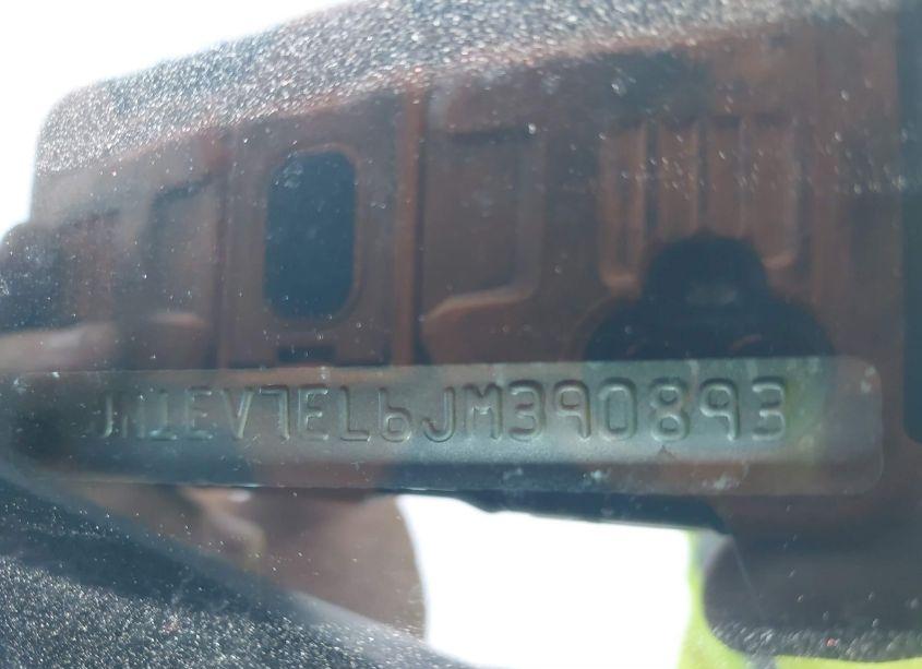 Photo 9 of 2018 Infiniti Q60 3.0T LUXE (VIN JN1EV7EL6JM390893)