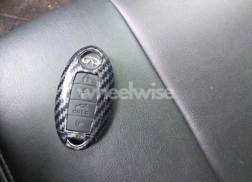 Photo 11 of 2018 Infiniti Q60 3.0T LUXE (VIN JN1EV7EL6JM391283)