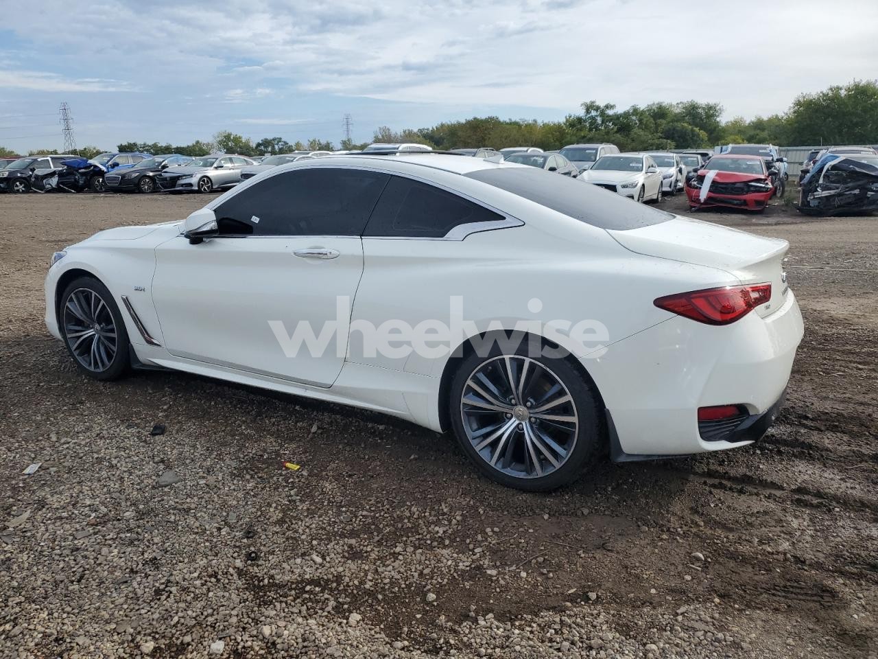 Photo 2 of 2018 INFINITI Q60 LUXE 300 (VIN JN1EV7EL7JM390644)