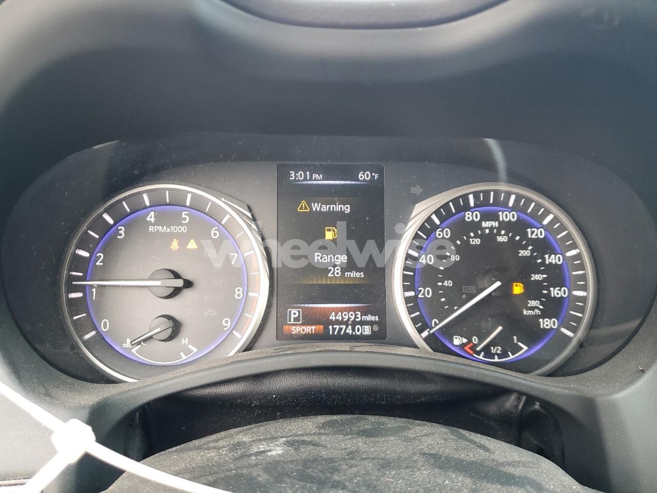 Photo 9 of 2018 INFINITI Q60 LUXE 300 (VIN JN1EV7EL7JM390644)