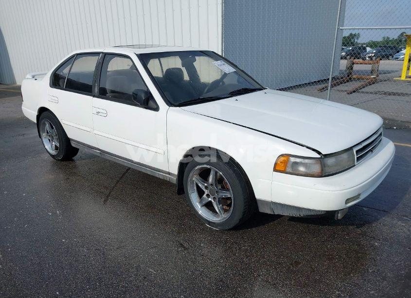 1990 Nissan Maxima (VIN JN1HJ01P3LT412723) main photo
