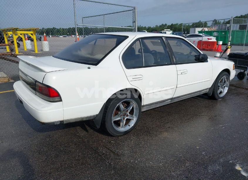 Photo 4 of 1990 Nissan Maxima (VIN JN1HJ01P3LT412723)