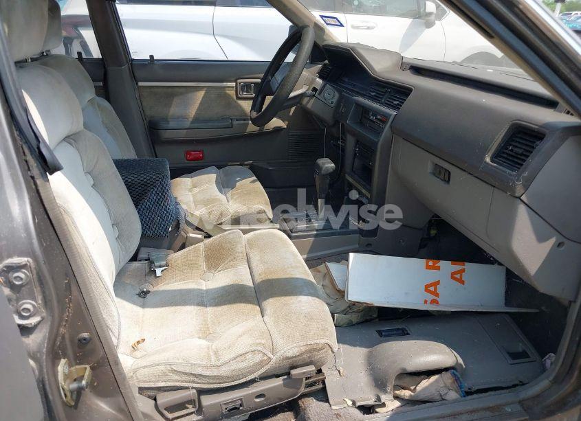 Photo 5 of 1988 Nissan Maxima (VIN JN1HU11P5JT608141)