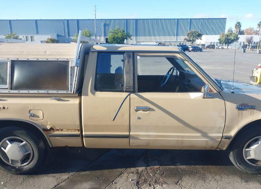 Photo 13 of 1983 Datsun 720 KING CAB (VIN JN6ND06S6DW015430)