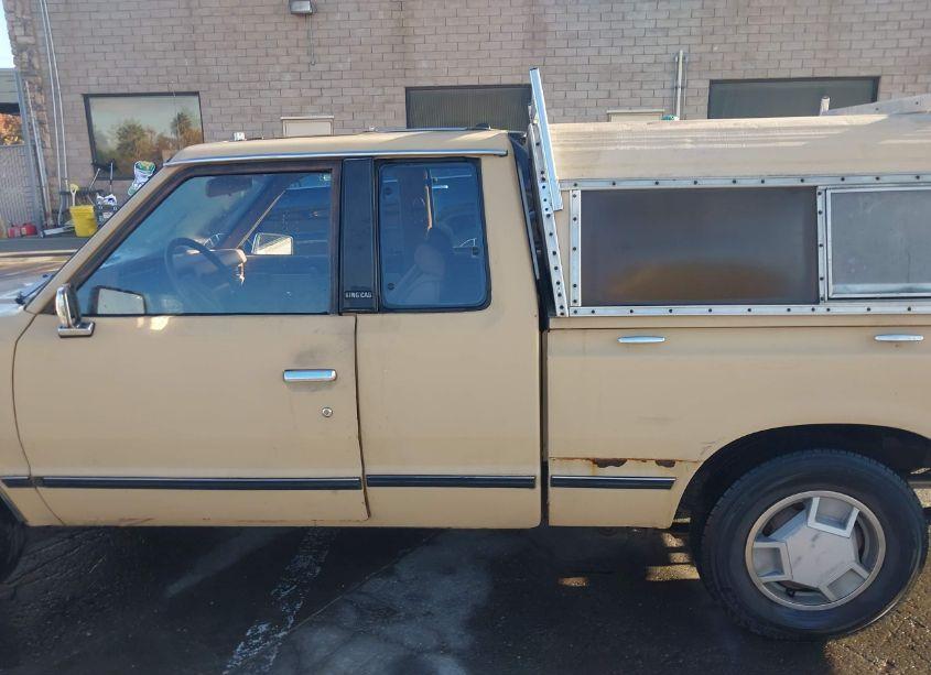 Photo 14 of 1983 Datsun 720 KING CAB (VIN JN6ND06S6DW015430)