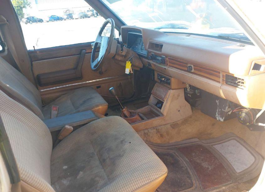 Photo 5 of 1983 Datsun 720 KING CAB (VIN JN6ND06S6DW015430)