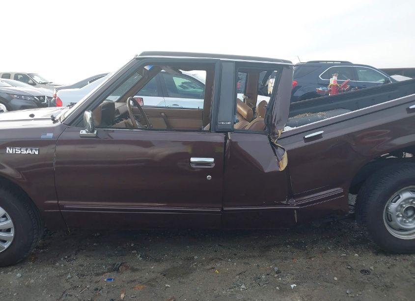 Photo 15 of 1983 Datsun 720 KING CAB (VIN JN6ND06S7DW002220)