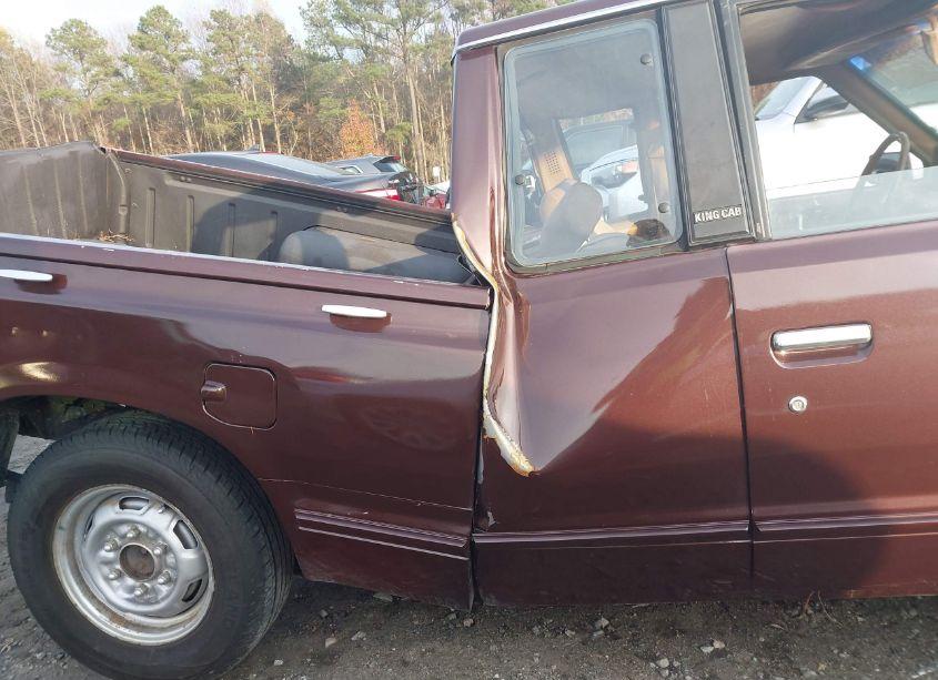 Photo 20 of 1983 Datsun 720 KING CAB (VIN JN6ND06S7DW002220)