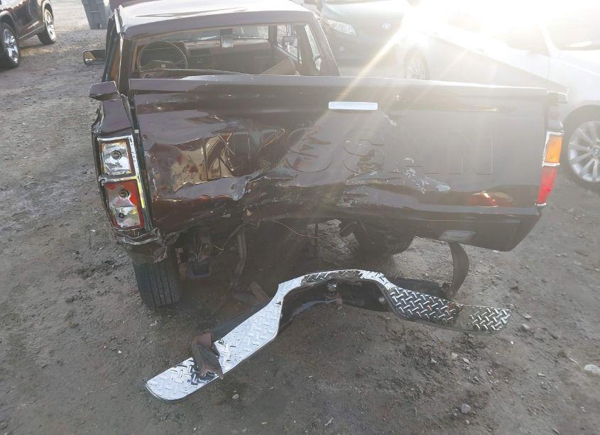 Photo 6 of 1983 Datsun 720 KING CAB (VIN JN6ND06S7DW002220)