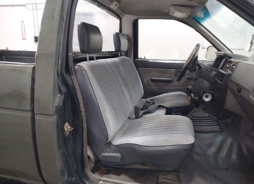 Photo 8 of 1986 Nissan D21 SHORT BED (VIN JN6ND11Y2GW003197)