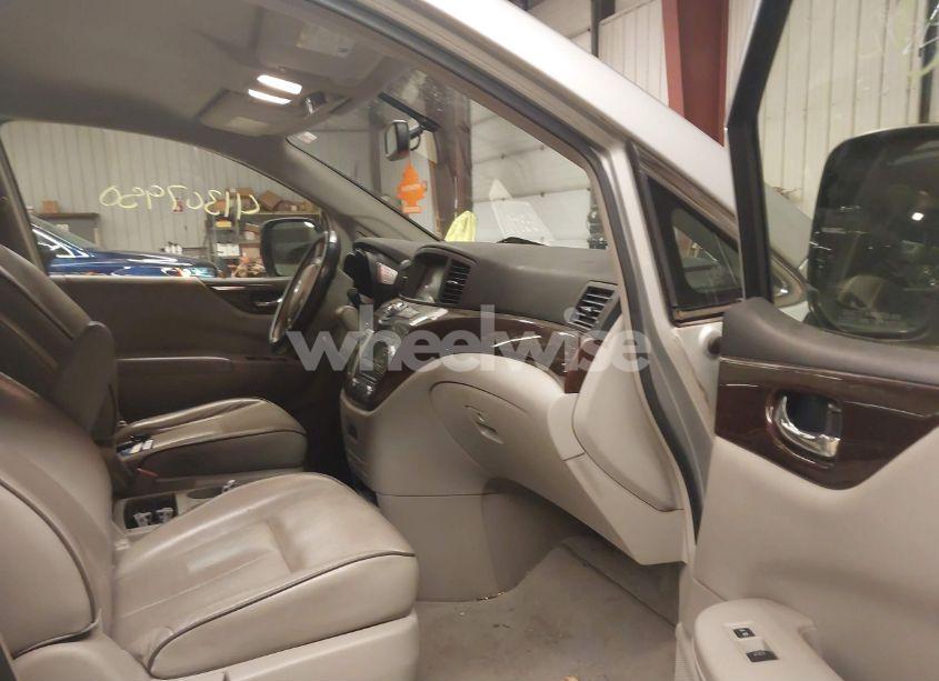 Photo 5 of 2014 Nissan Quest SL (VIN JN8AE2KP0E9100960)