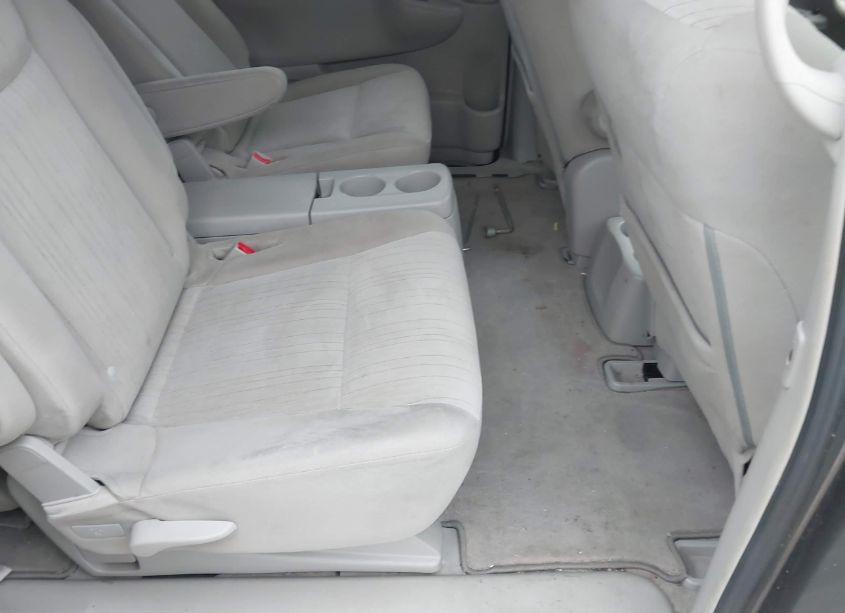 Photo 8 of 2014 Nissan Quest SV (VIN JN8AE2KP0E9105530)