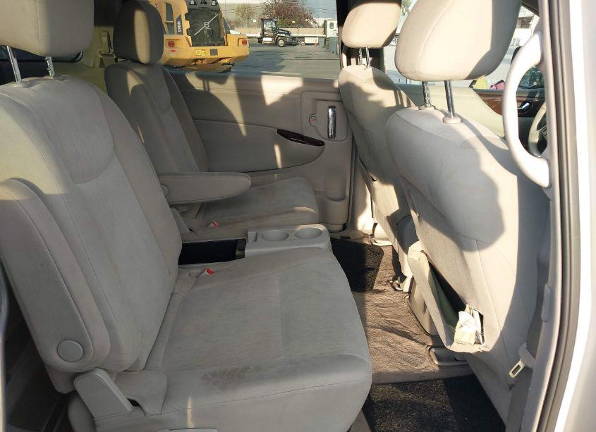 Photo 8 of 2012 Nissan Quest SV (VIN JN8AE2KP2C9037387)