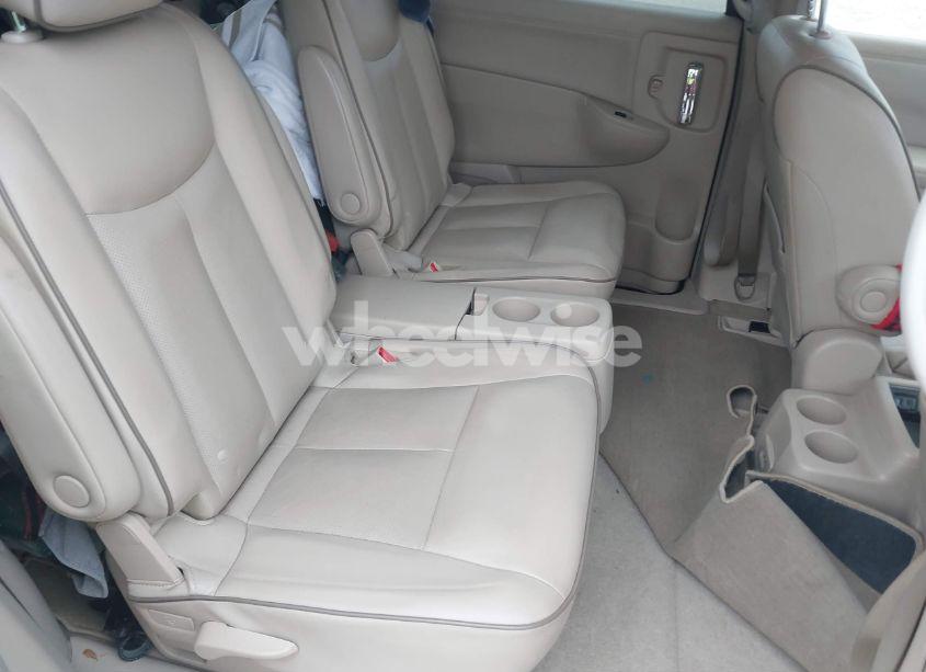 Photo 8 of 2016 Nissan Quest SV (VIN JN8AE2KP2G9157647)