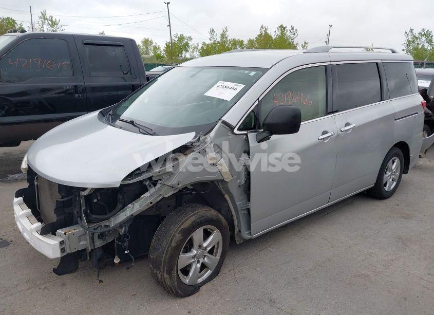 Photo 2 of 2014 Nissan Quest SV (VIN JN8AE2KP3E9104484)