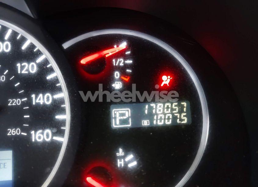 Photo 15 of 2014 Nissan Quest SV (VIN JN8AE2KP4E9105188)