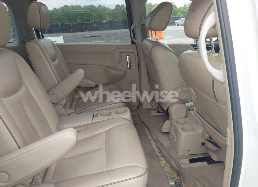 Photo 8 of 2014 Nissan Quest SL (VIN JN8AE2KP5E9100582)
