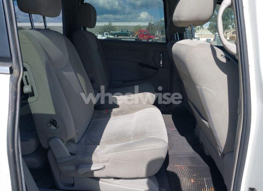 Photo 8 of 2013 Nissan Quest SV (VIN JN8AE2KP6D9068241)