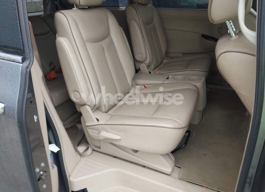 Photo 8 of 2014 Nissan Quest LE (VIN JN8AE2KP7E9105279)