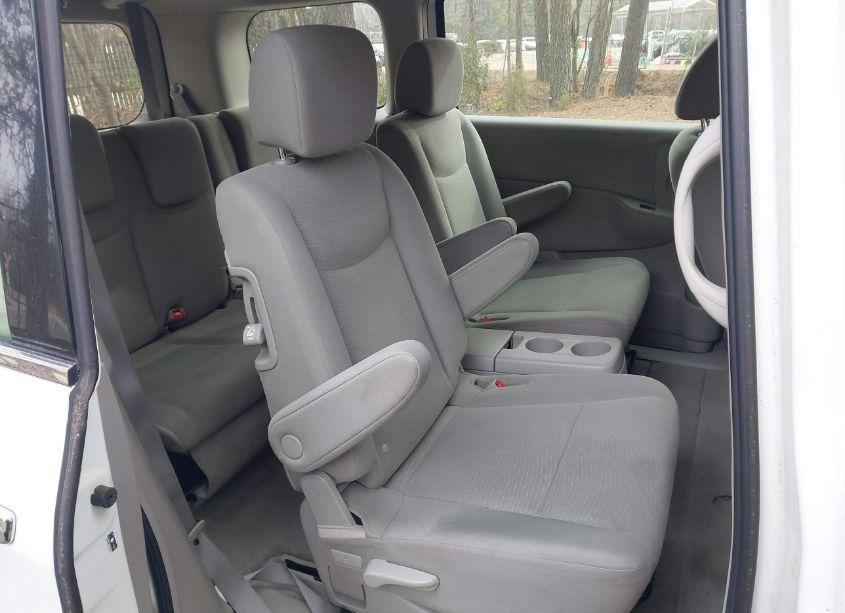 Photo 8 of 2014 Nissan Quest S (VIN JN8AE2KP9E9105557)