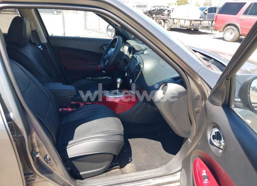 Photo 5 of 2011 Nissan Juke SL (VIN JN8AF5MR0BT009442)