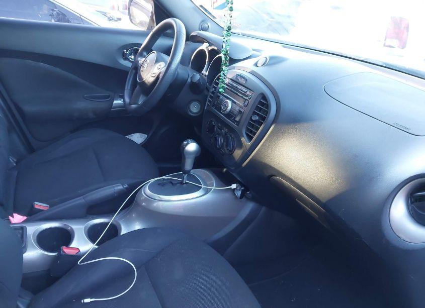 Photo 5 of 2011 Nissan Juke S (VIN JN8AF5MR0BT011904)