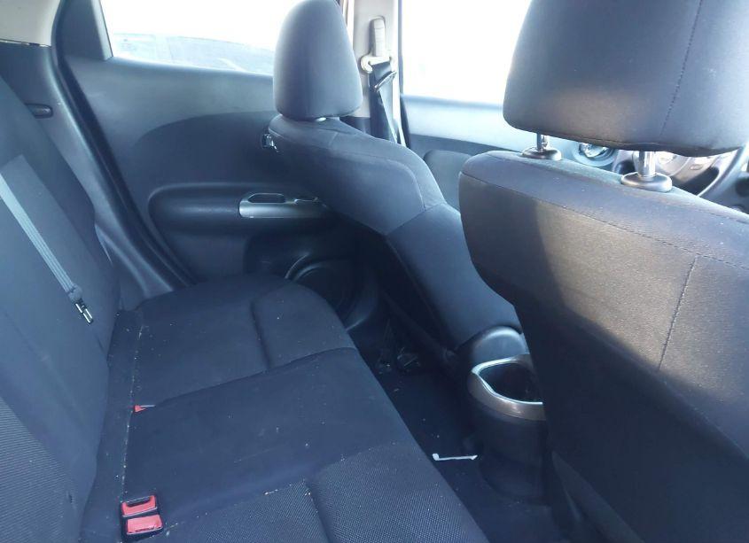 Photo 8 of 2011 Nissan Juke S (VIN JN8AF5MR0BT011904)