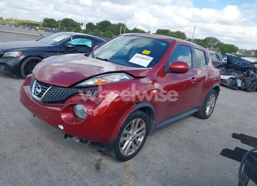 Photo 2 of 2013 Nissan Juke SV (VIN JN8AF5MR0DT216514)