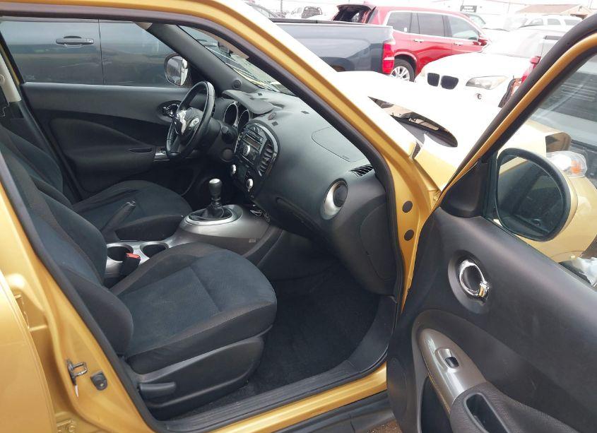 Photo 5 of 2014 Nissan Juke SV (VIN JN8AF5MR0ET357276)