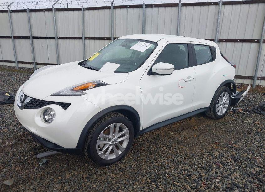 Photo 2 of 2017 Nissan Juke S (VIN JN8AF5MR0HT703976)