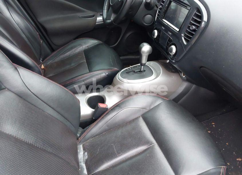 Photo 5 of 2011 Nissan Juke SL (VIN JN8AF5MR1BT012026)