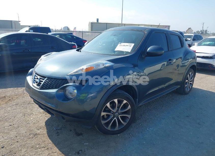 Photo 2 of 2011 Nissan Juke SV (VIN JN8AF5MR1BT013208)