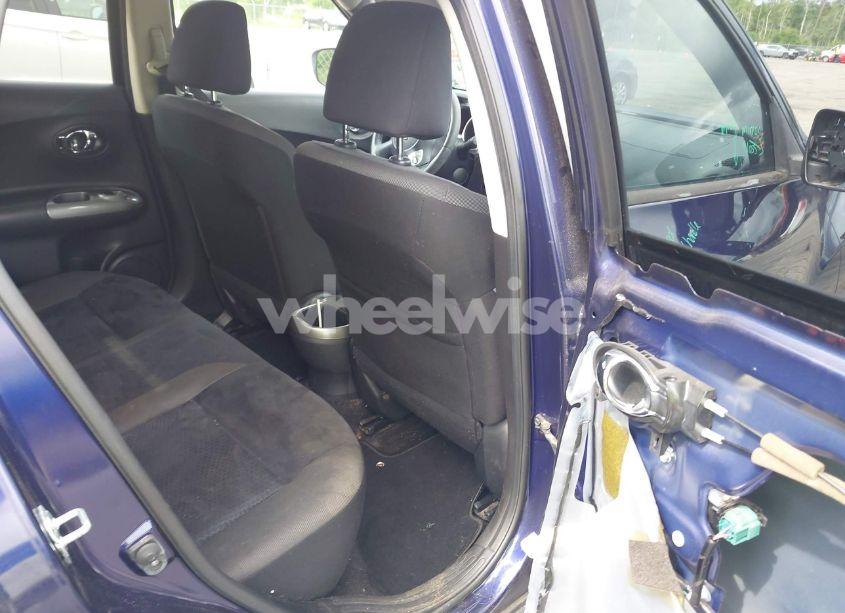 Photo 8 of 2015 Nissan Juke SV (VIN JN8AF5MR1FT502942)