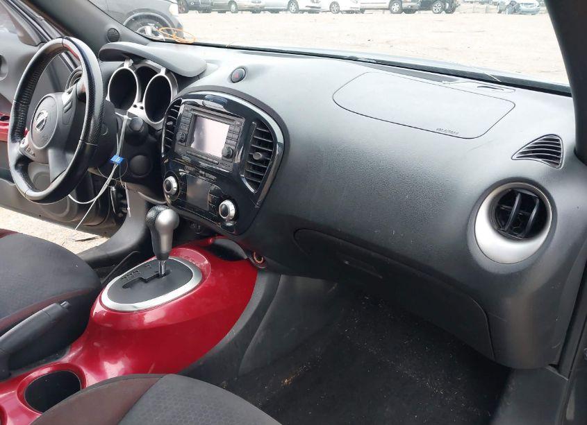 Photo 5 of 2011 Nissan Juke SV (VIN JN8AF5MR2BT001388)