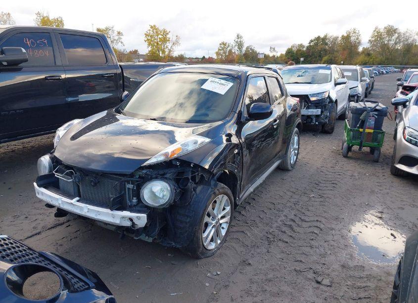 Photo 2 of 2011 Nissan Juke SV (VIN JN8AF5MR2BT023701)