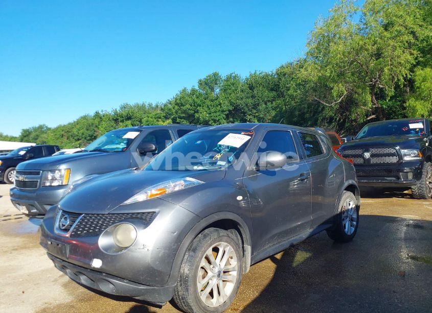 Photo 2 of 2013 Nissan Juke SV (VIN JN8AF5MR2DT210634)