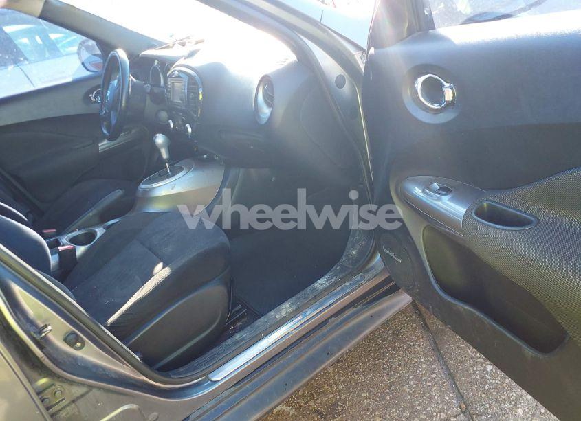 Photo 5 of 2013 Nissan Juke SV (VIN JN8AF5MR2DT210634)