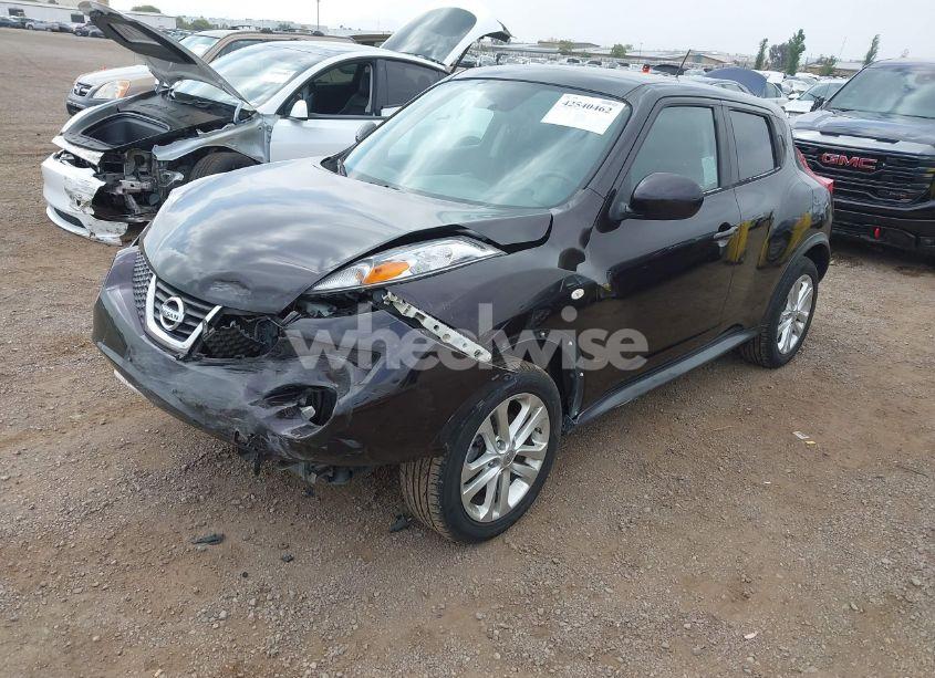 Photo 2 of 2014 Nissan Juke SL (VIN JN8AF5MR2ET355318)