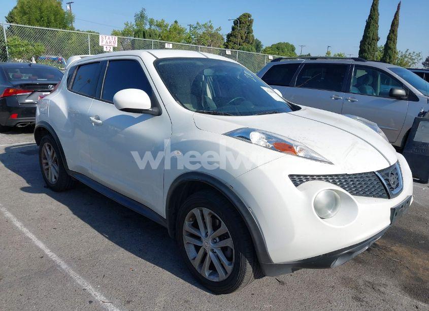 2014 Nissan Juke SV (VIN JN8AF5MR2ET362110) main photo