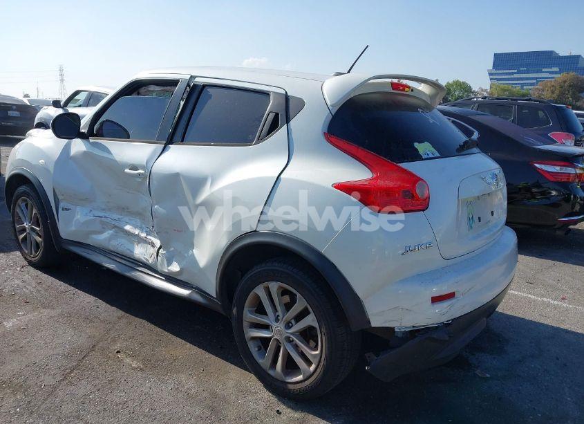 Photo 3 of 2014 Nissan Juke SV (VIN JN8AF5MR2ET362110)