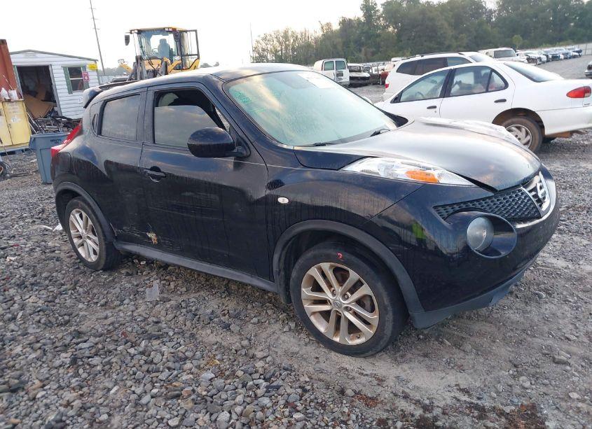 2014 Nissan Juke S (VIN JN8AF5MR2ET452616) main photo