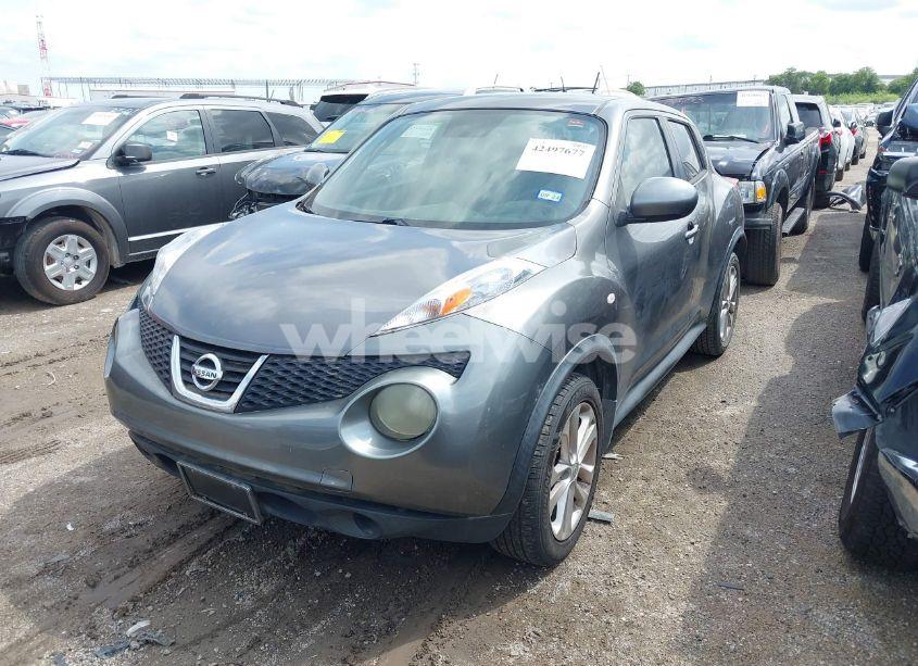 Photo 2 of 2011 Nissan Juke SV (VIN JN8AF5MR3BT009743)
