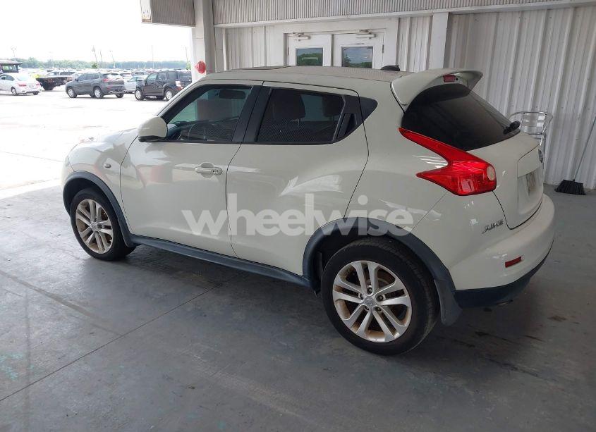 Photo 3 of 2011 Nissan Juke SV (VIN JN8AF5MR3BT014165)