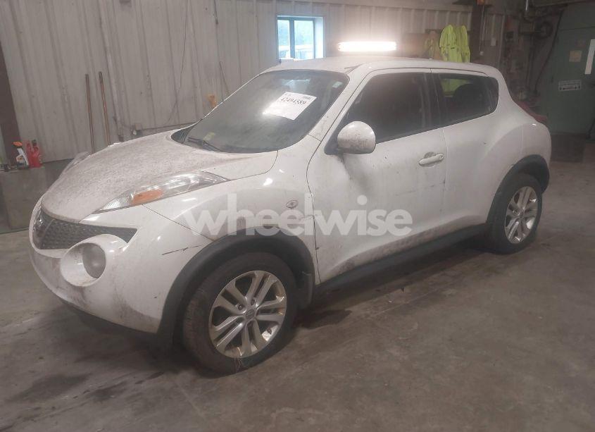 Photo 2 of 2013 Nissan Juke S (VIN JN8AF5MR3DT206673)