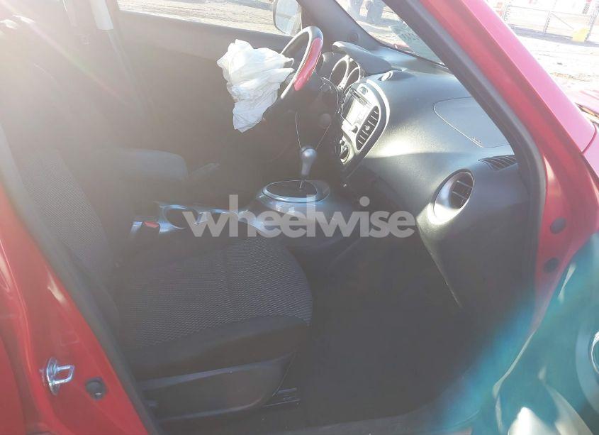 Photo 5 of 2017 Nissan Juke S (VIN JN8AF5MR3HT705463)