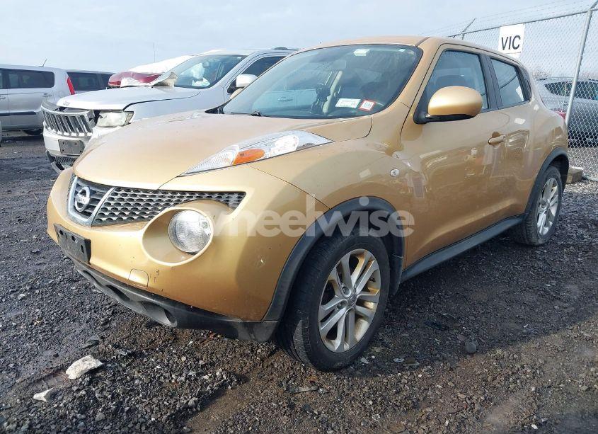 Photo 2 of 2013 Nissan Juke S (VIN JN8AF5MR4DT207976)