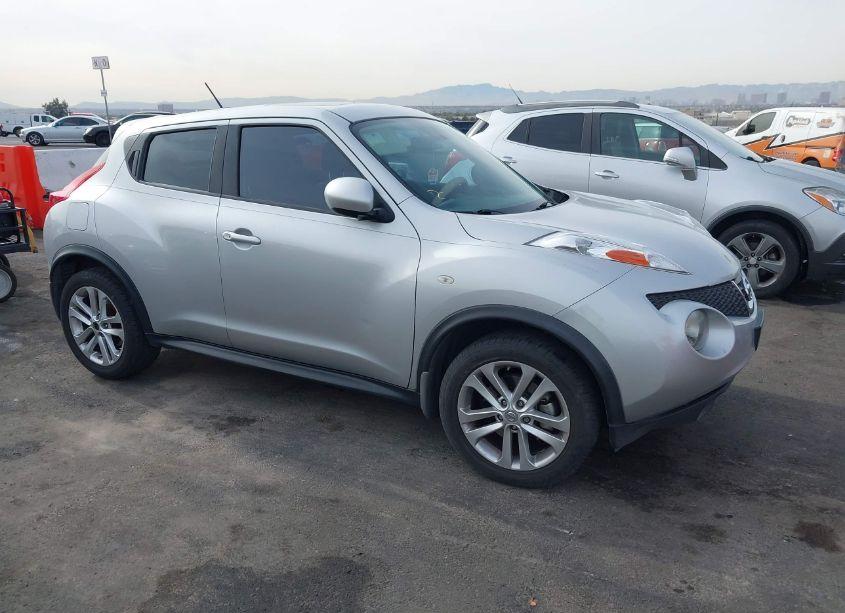 2013 Nissan Juke SL (VIN JN8AF5MR4DT213504) main photo